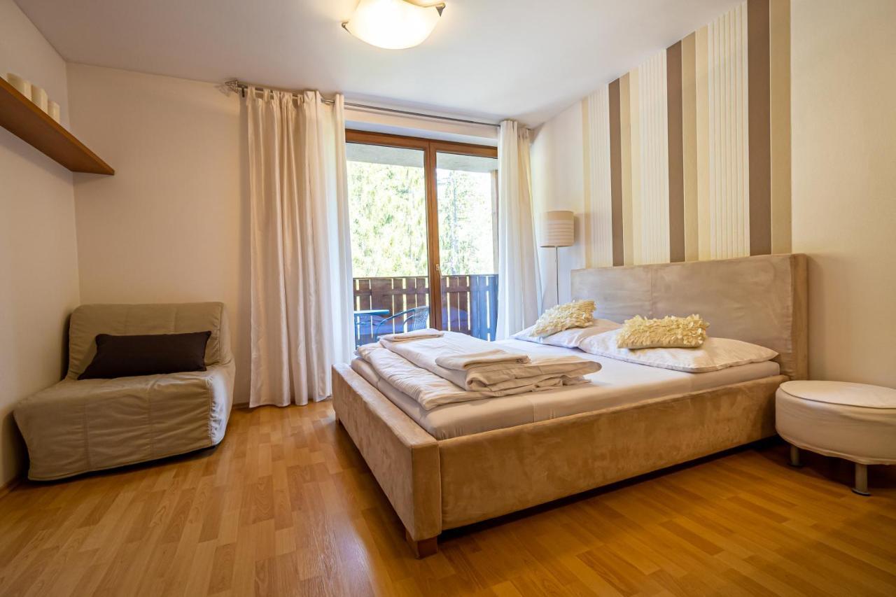 רוז'ומברוק Fatrapark 2 Apartments Hrabovo - Hlavna Recepcia מראה חיצוני תמונה