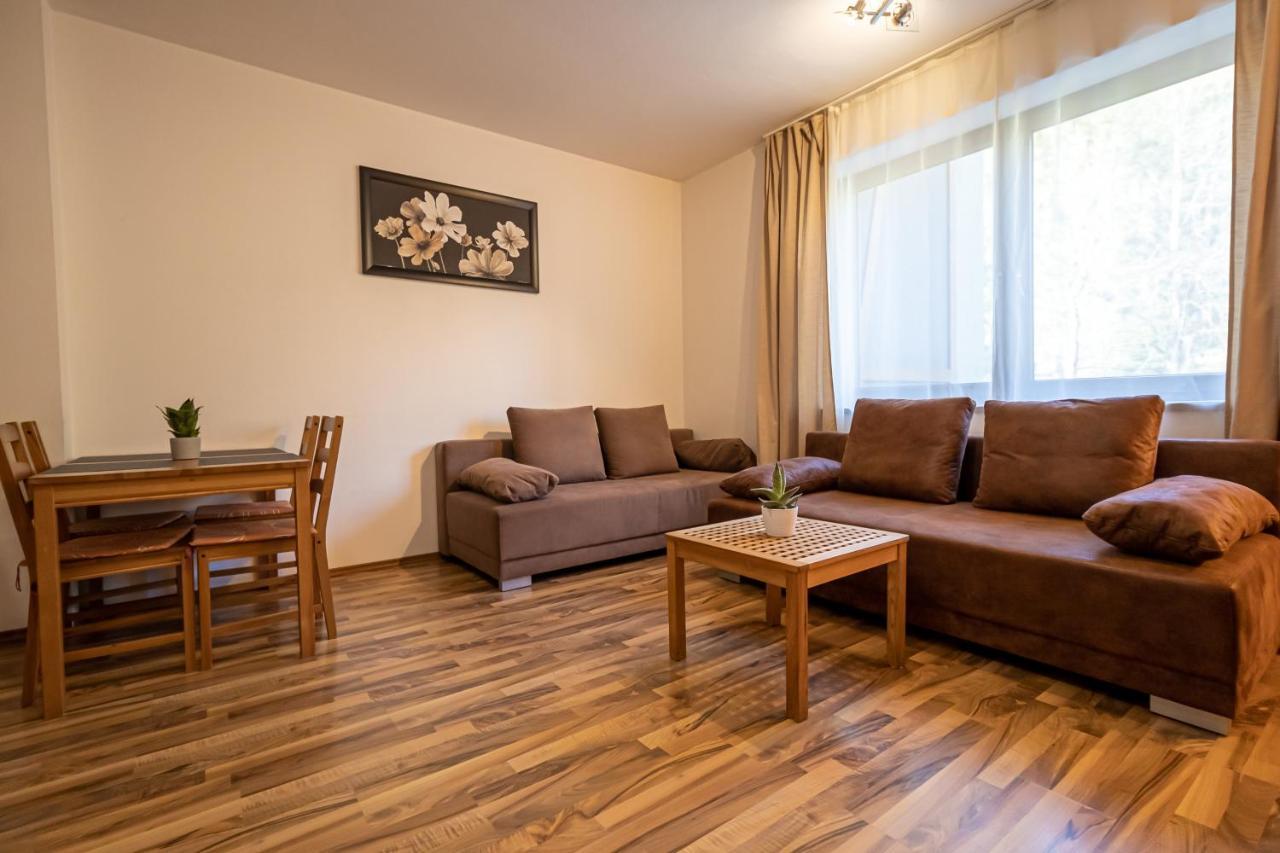 רוז'ומברוק Fatrapark 2 Apartments Hrabovo - Hlavna Recepcia מראה חיצוני תמונה